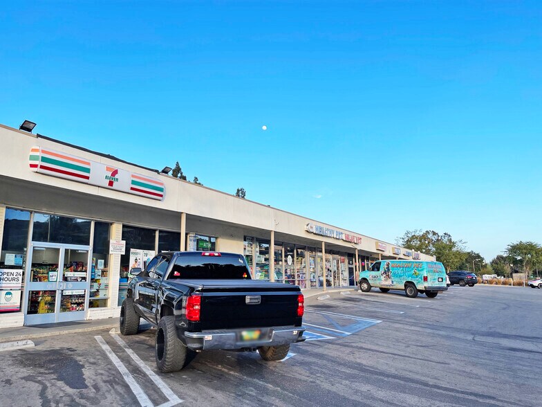 More Photos Of 1771-1789 E Thousand Oaks Blvd, Thousand Oaks Unknown For Lease