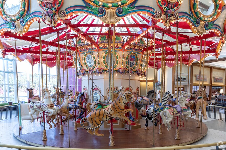 More Photos Of 1000 N Point Cir, Alpharetta Coworking Space