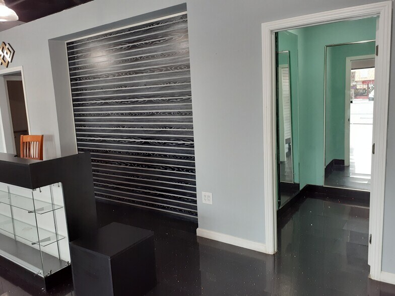 More Photos Of 512-518 S Brookhurst St, Anaheim Storefront For Lease