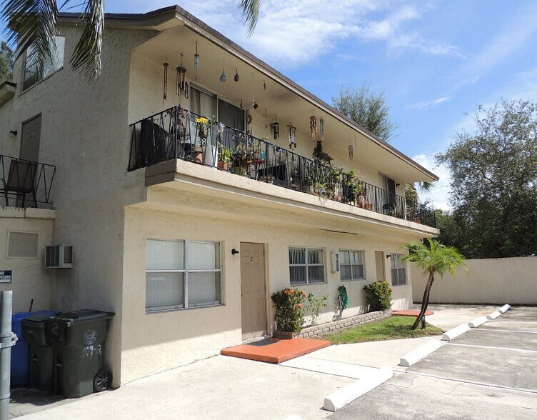 Primary Photo Of 119 NW 43rd Ct, Fort Lauderdale Apartments For Sale