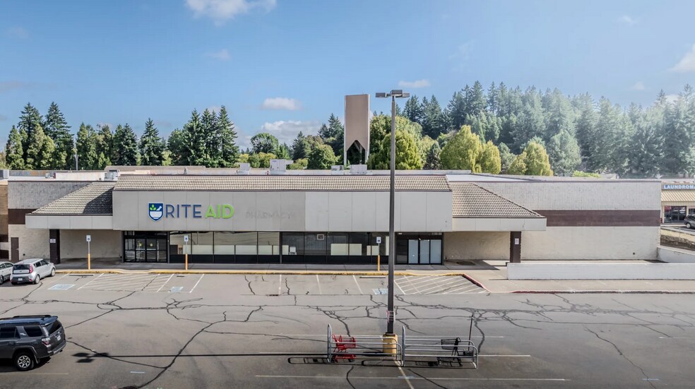 More Photos Of 4500 Commercial St SE, Salem Freestanding For Lease