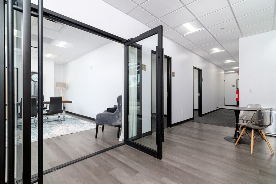 More Photos Of 6803 E Main St, Scottsdale Apartments For Sale