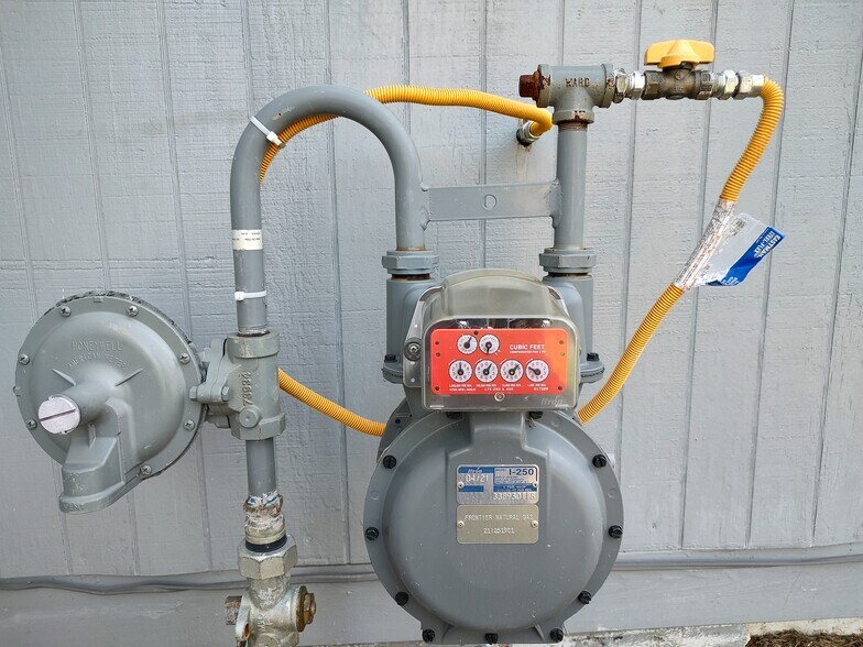 More Photos Of 502 US-1, Norlina Freestanding For Sale