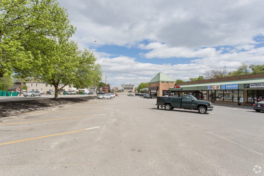 More Photos Of 19-49 Airport Rd, Fitchburg Unknown For Lease