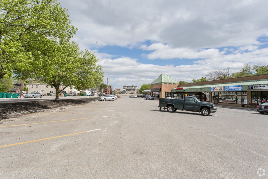 More Photos Of 19-49 Airport Rd, Fitchburg Unknown For Lease