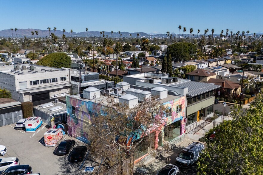 More Photos Of 513 Boccaccio Ave, Venice Office For Lease