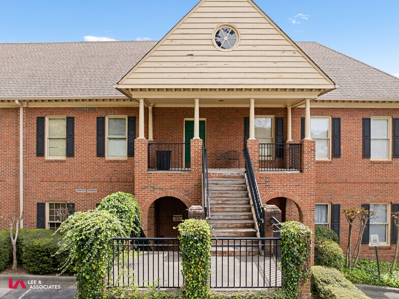 More Photos Of 1776 Old Spring House Ln, Dunwoody Medical For Lease