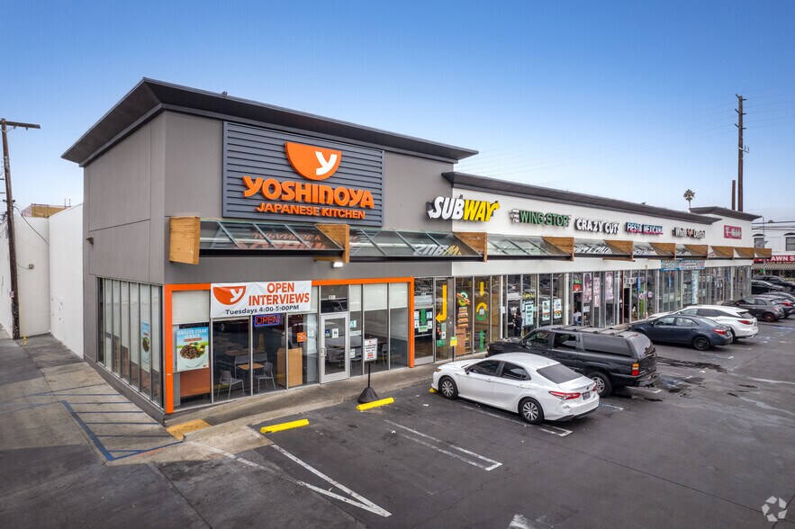 More Photos Of 1075 N Western Ave, Los Angeles Unknown For Lease