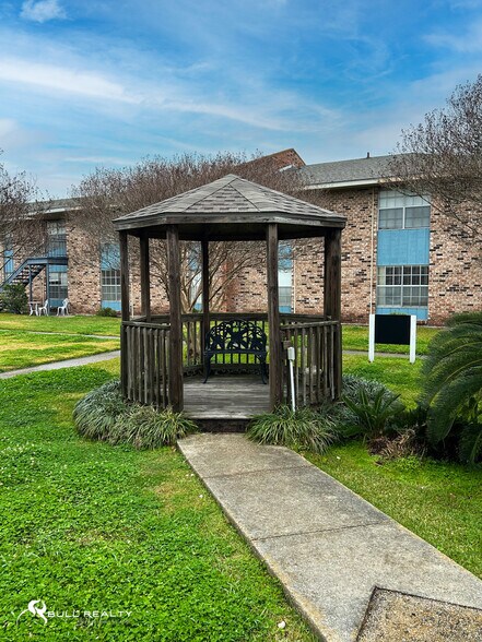 More Photos Of 317 Guilbeau Rd, Lafayette Apartments For Sale