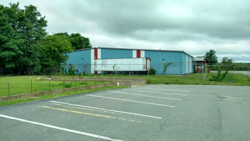 More Photos Of 424 Nash Rd, New Bedford Warehouse For Sale
