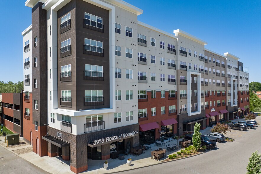More Photos Of 1010 Enclave Blvd, Edwardsville Apartments For Sale