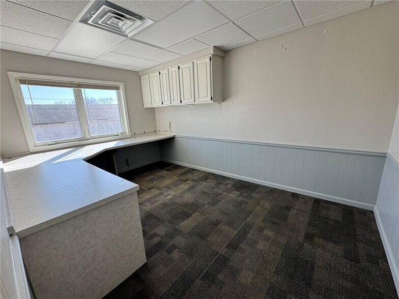 More Photos Of 401 W Wea St, Paola Office For Sale