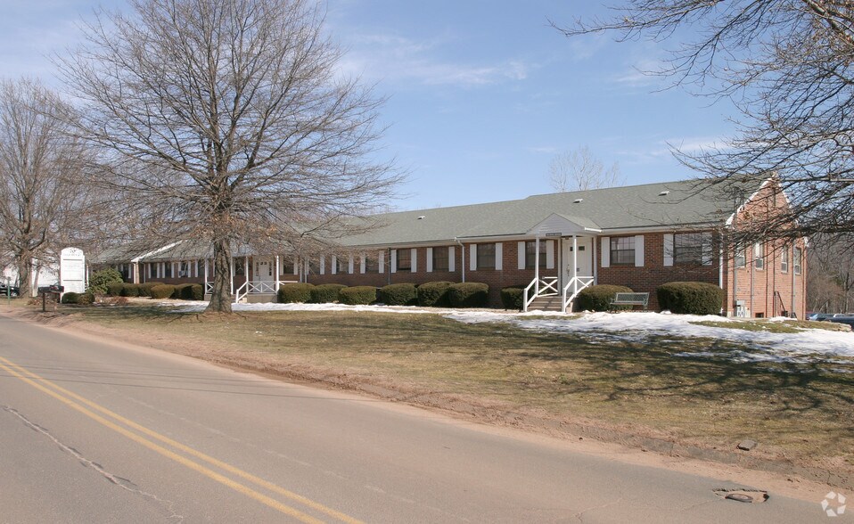 Primary Photo Of 70 Oakwood Dr, Glastonbury Light Manufacturing For Lease