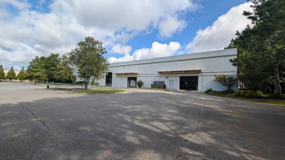 Primary Photo Of 2572 Horse Pasture Rd, Virginia Beach Warehouse For Lease