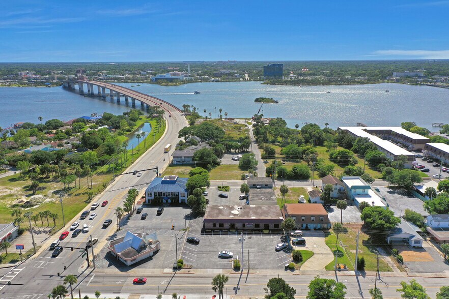 More Photos Of 162 Peninsula Dr S, Daytona Beach Medical For Sale