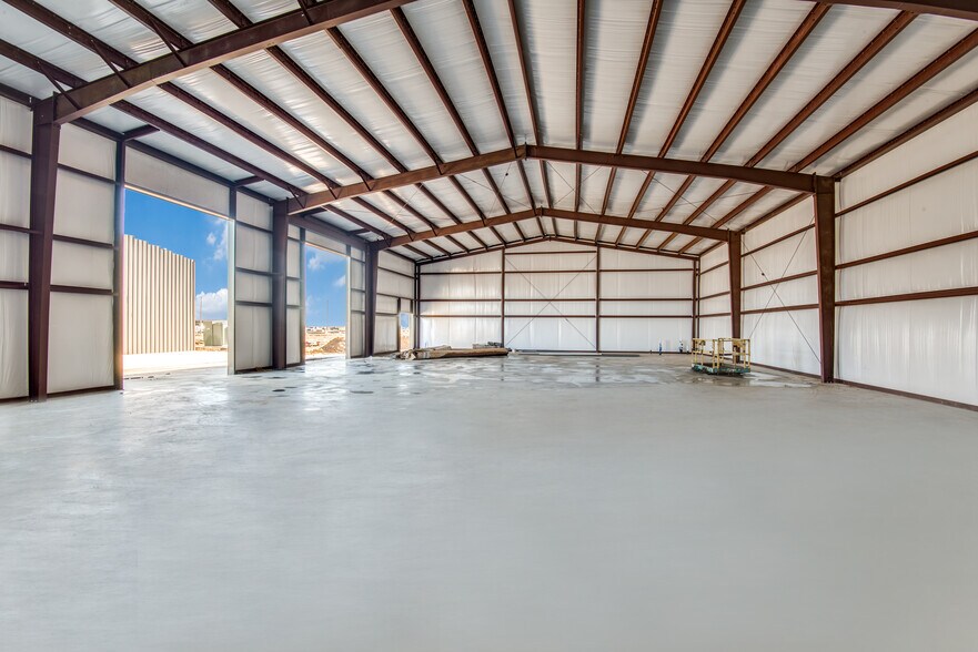 More Photos Of 1115 Jc Ln, Pilot Point Warehouse For Lease