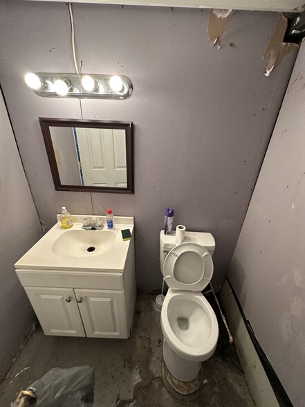 More Photos Of 5042 Memory Hill Dr, Charleston Warehouse For Sale