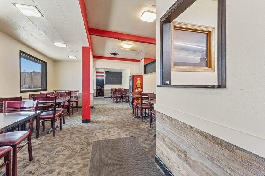 More Photos Of 1409 Arcade St, Saint Paul Restaurant For Sale