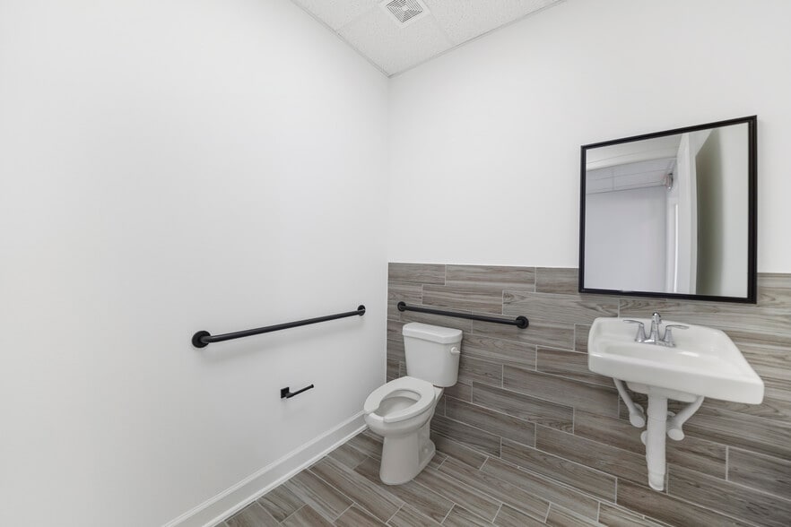 More Photos Of 26077 Nelson Way, Katy Unknown For Lease