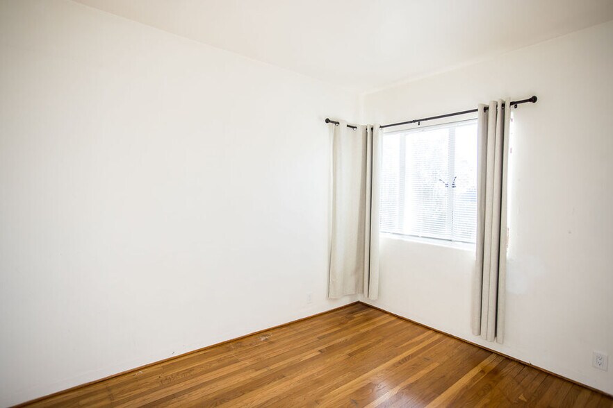 More Photos Of 1682 Oxford St, Berkeley Apartments For Sale