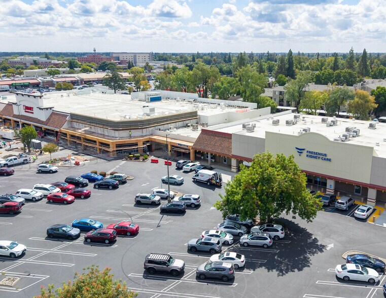More Photos Of 6300 Mack Rd, Sacramento General Retail For Sale