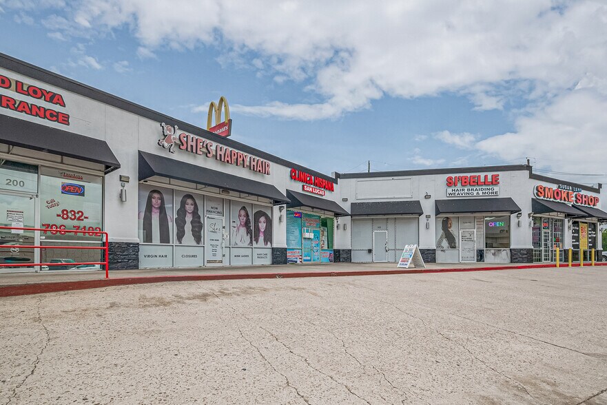 More Photos Of 11422 Southwest Fwy, Houston Storefront For Sale