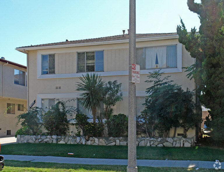 More Photos Of 8536 Saturn St, Los Angeles Apartments For Sale