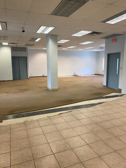 More Photos Of 366-368 S Main St, Akron Office For Sale