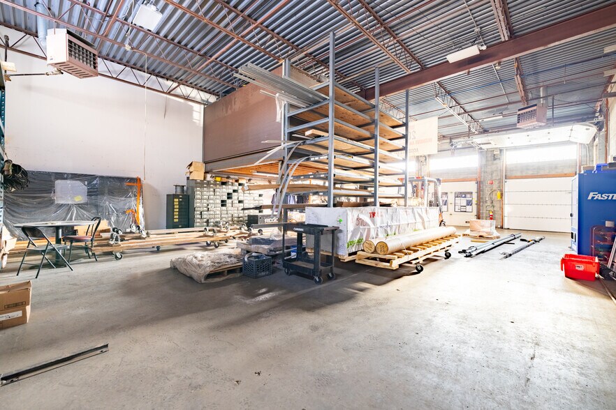 More Photos Of 151 Strong Rd, South Windsor Service For Sale