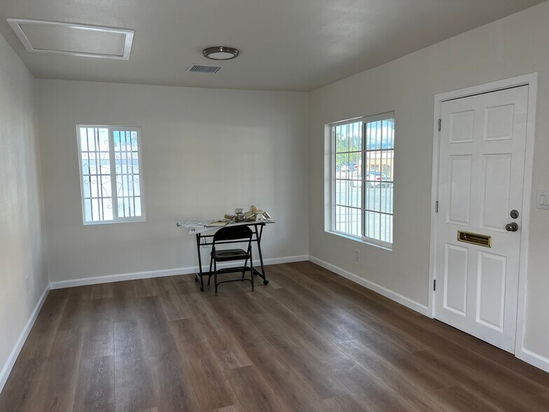 More Photos Of 11448 Whittier Blvd, Whittier Loft Creative Space For Lease