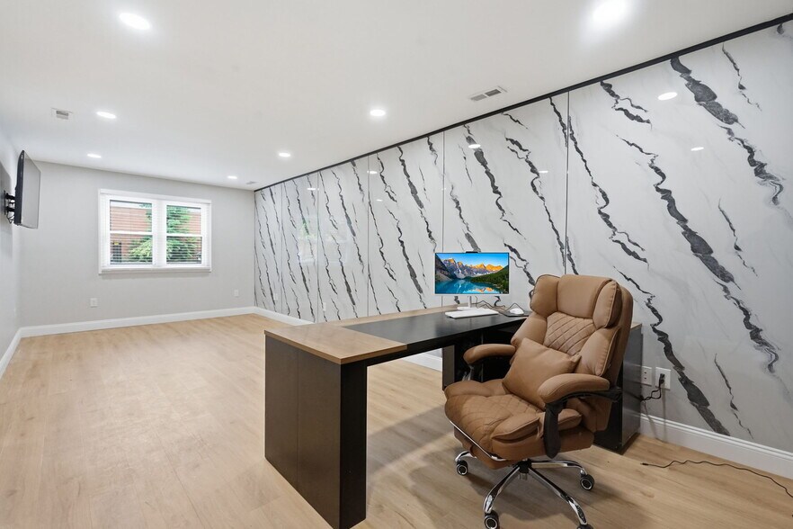 More Photos Of 25 Agawam Shopping Ct, Agawam Office For Sale
