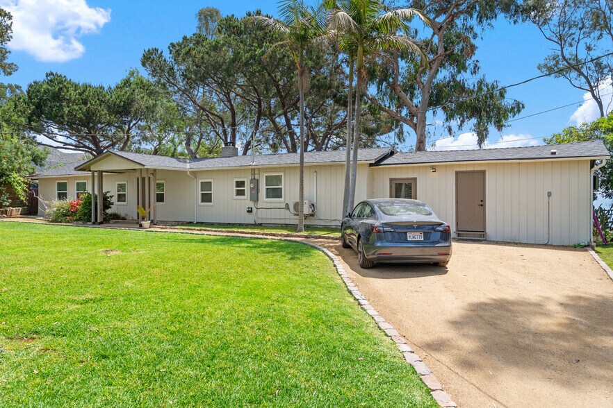 More Photos Of 27353 1/2 Pacific Coast Hwy, Malibu Apartments For Sale