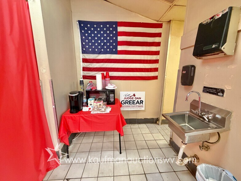 More Photos Of 500 Fairmont Ave, Fairmont Restaurant For Sale