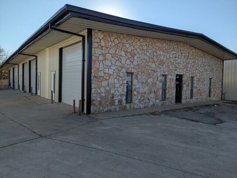 More Photos Of 1511 Brandi Ln, Round Rock Unknown For Lease
