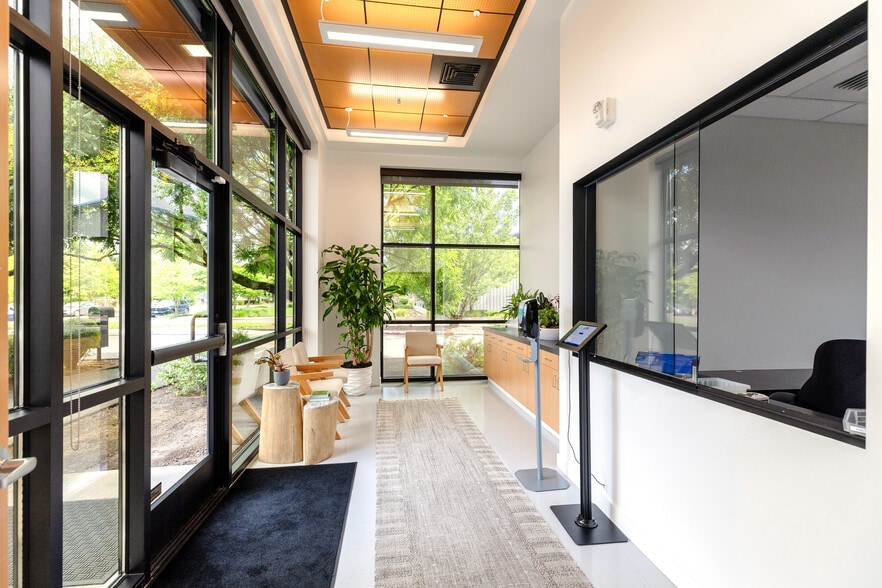 More Photos Of 8210 NE Mauzey Ct, Hillsboro Warehouse For Sale