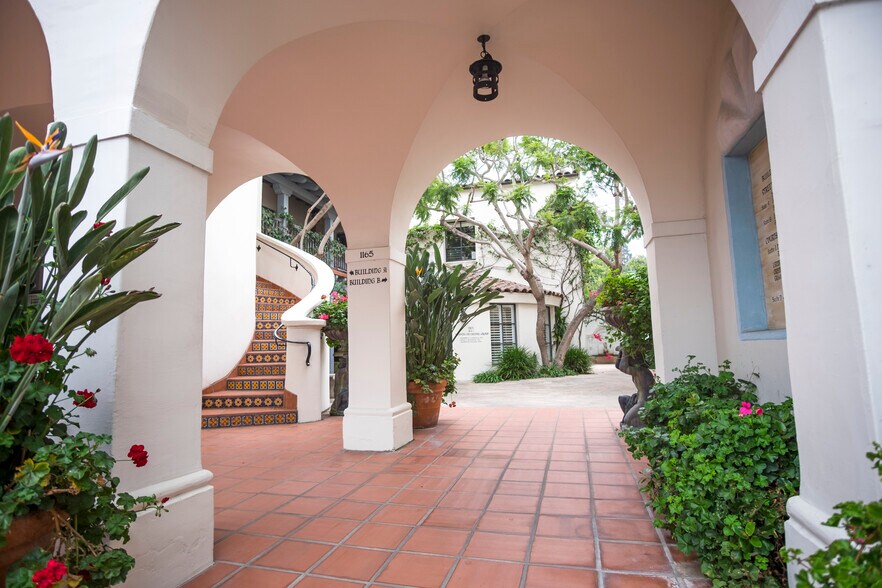 More Photos Of 1165 Coast Village Rd, Montecito Office For Lease
