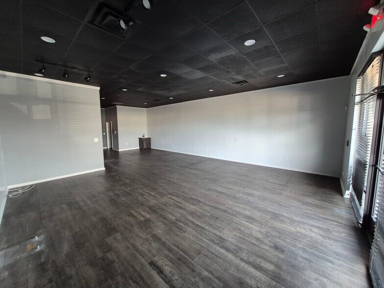 More Photos Of 5447 Yadkin Rd, Fayetteville Storefront For Lease