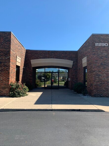 More Photos Of 2290 Lakeview Dr, Beavercreek Medical For Lease