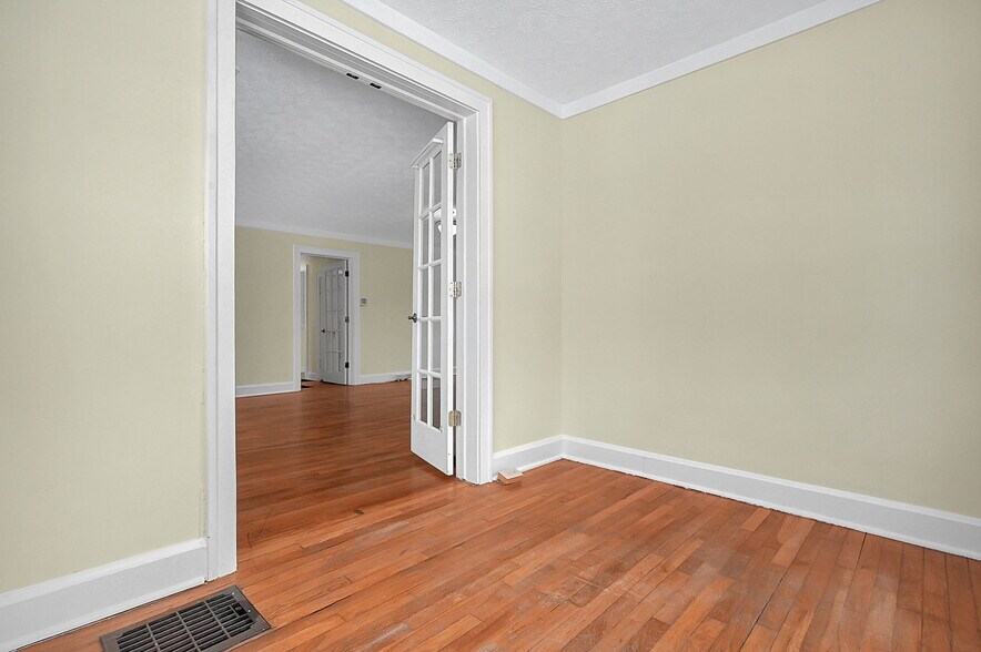 More Photos Of 1805 Columbus Rd, Granville Daycare Center For Sale