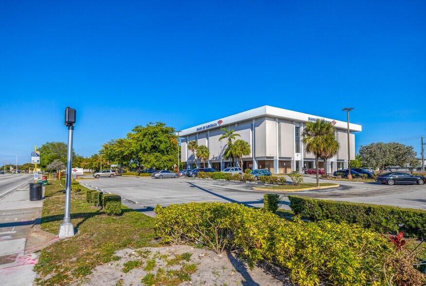 More Photos Of 3661 W Oakland Park Blvd, Lauderdale Lakes Office For Sale