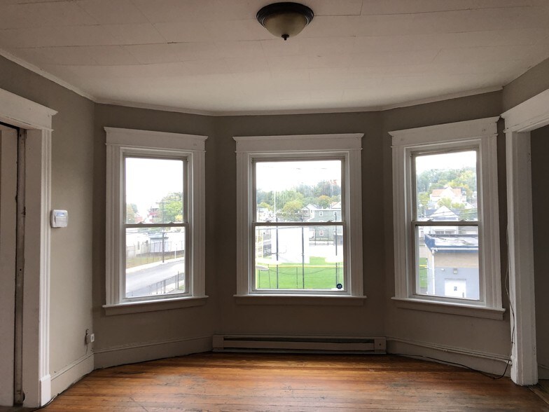More Photos Of 65 Division St, Waterbury Multifamily For Sale