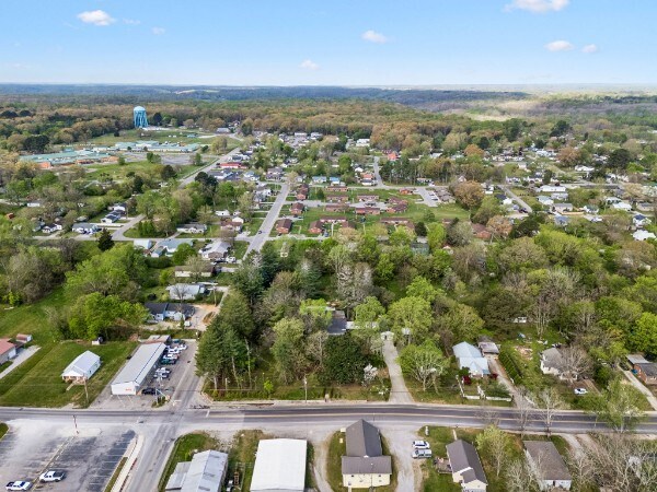 More Photos Of 728 S Spring St, Manchester Specialty For Sale