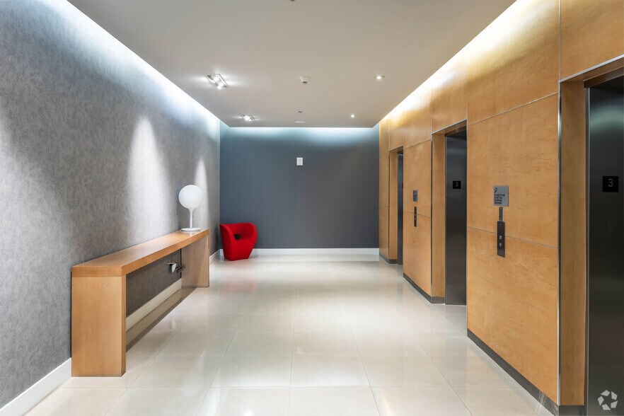 More Photos Of 20900 NE 30th Ave, Aventura Office Residential For Sale