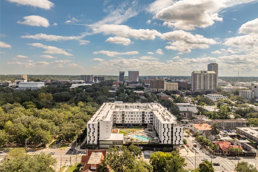 More Photos Of 444 W College Ave, Tallahassee Apartments For Lease