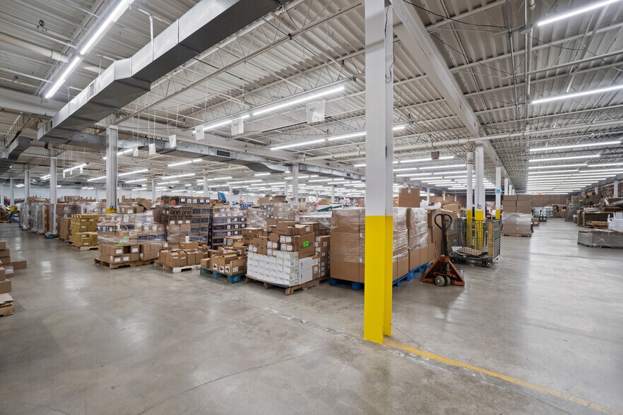 More Photos Of 207 20th St SE, Hickory Warehouse For Sale