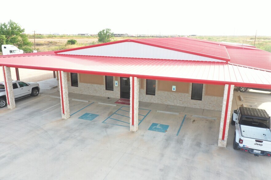 More Photos Of 1207 NW Mustang Dr, Andrews Warehouse For Sale