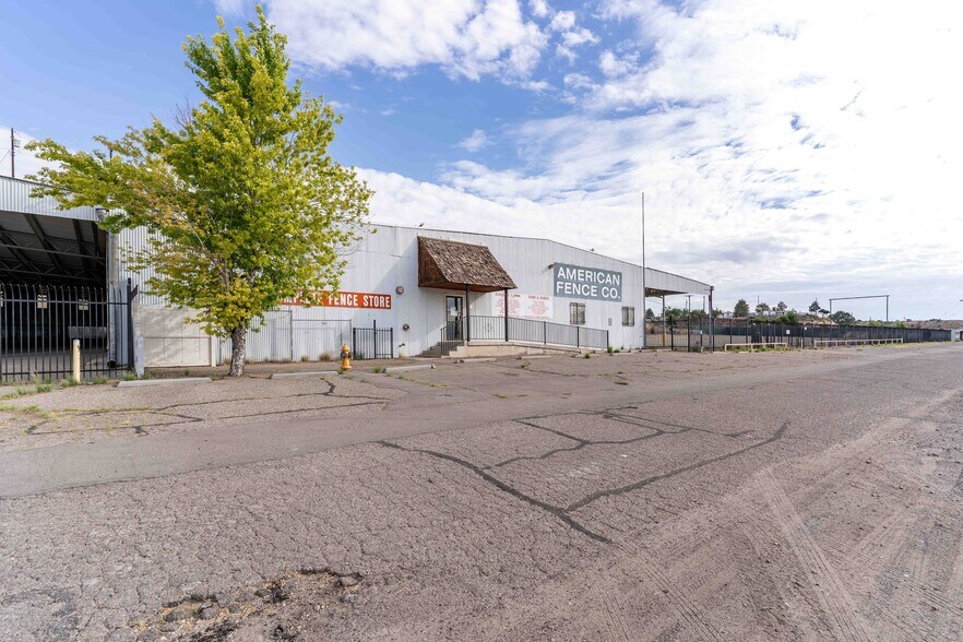 More Photos Of 7212 E Main St, Farmington Warehouse For Sale