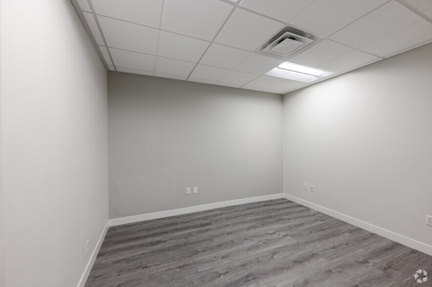 More Photos Of 530 S 6th St, Las Vegas Medical For Lease