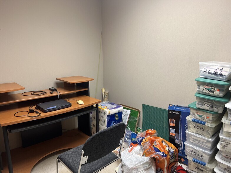 More Photos Of 307 E Main St, Hallsville Light Distribution For Lease