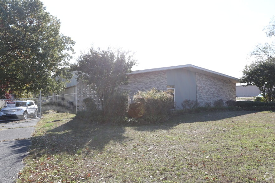More Photos Of 4421 W 61st St, Little Rock Office For Sale